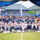 Wakil Wali Kota Banda Aceh Afdhal Khalilullah foto bersama dengan karyawan Perumdam Tirta Daroy Banda Aceh pada acara HUT nya ke-50, Senin (24/02/25).(Waspada/T.Mansursyah)