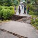 JEMBATAN Jalan Sibatuloting Dusun II, Desa Tipang, Kec. Baktirja amblas tergerus arus sungai. Waspada/Ist