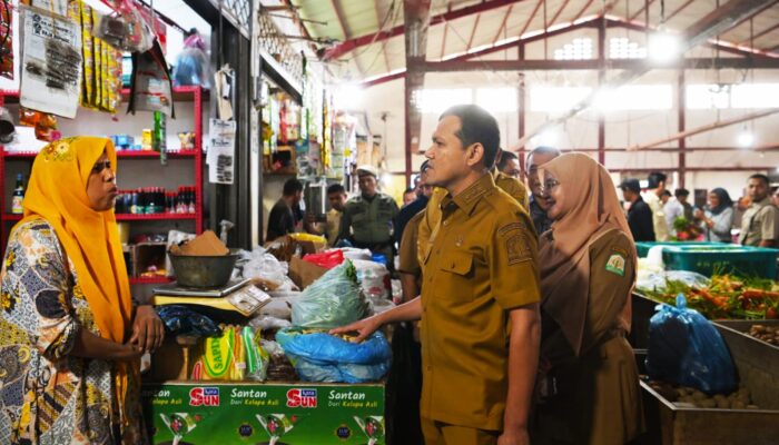 Wagub Pantau Langsung Kondisi Pasar Almahira