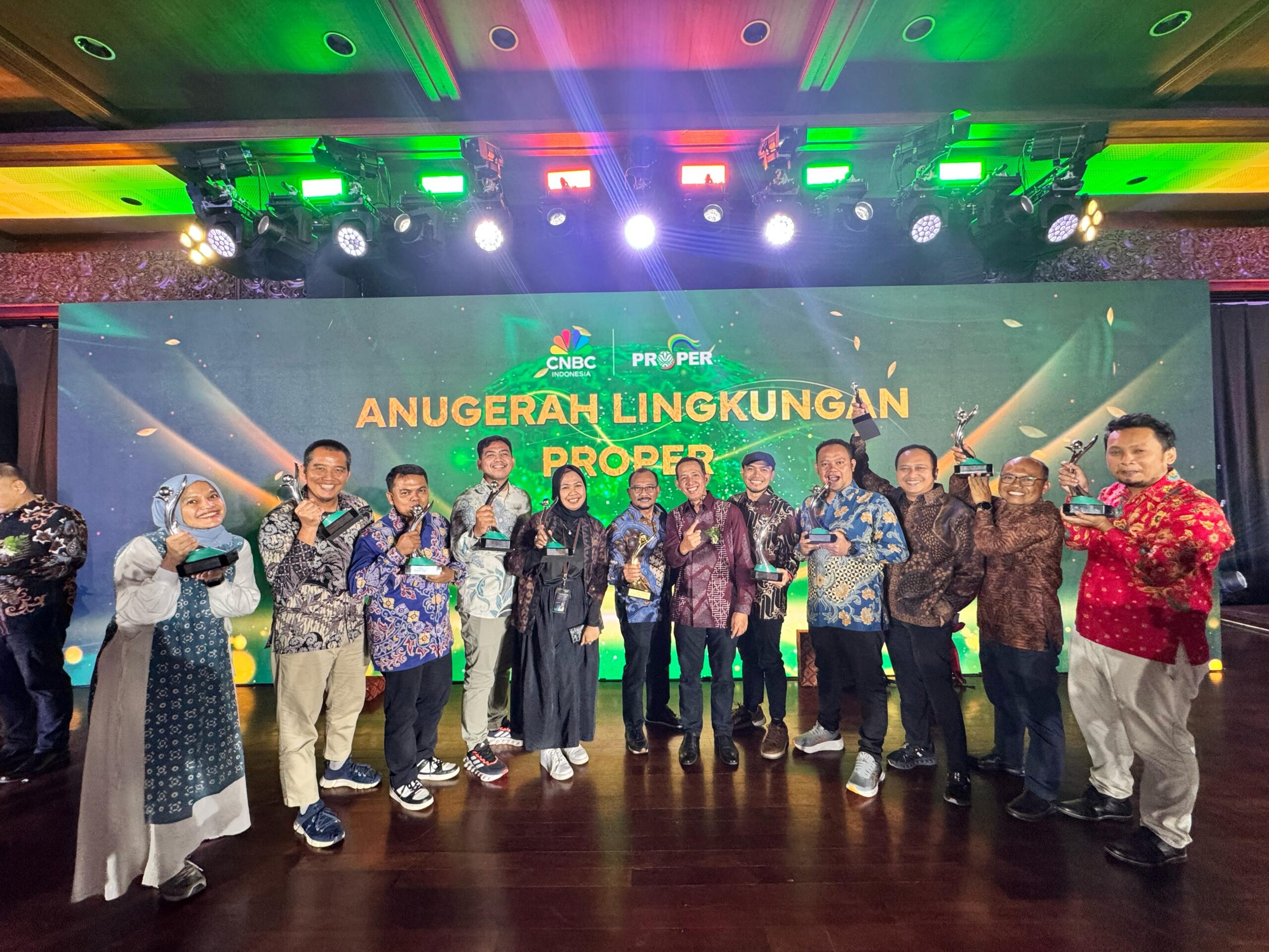 Pertamina Patra Niaga Regional Sumbagut Raih PROPER Emas Dan 10 PROPER Hijau Pertamina Patra Niaga Regional Sumbagut Raih PROPER Emas Dan 10 PROPER Hijau