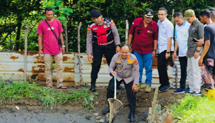 Kapolresta Panen Ikan Lele Dan Nila Di Gampong Lampulo