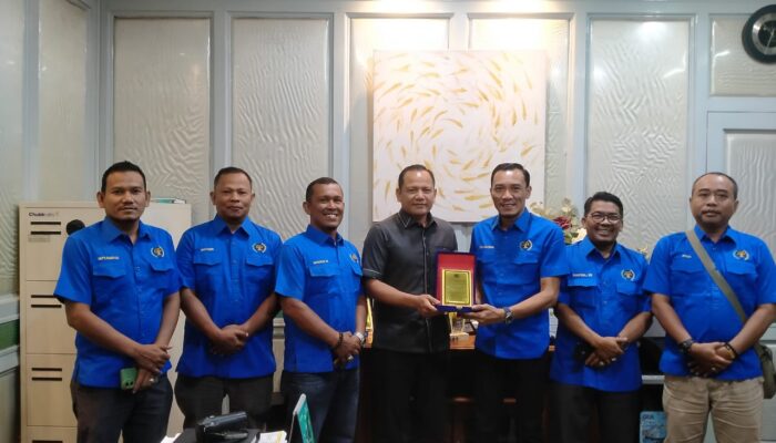 PWI Langsa Beri Penghargaan Ke BAS Dan Santuni Keluarga Wartawan
