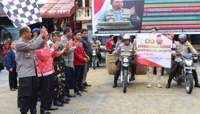 Baksos Polri Presisi Bagikan Paket Sembako Ke Masyarakat