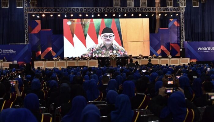 Lepas 10 Ribu Guru Lulus PPG, Mendikdasmen Tegaskan Guru Tak Tergantikan Teknologi