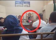 Kasus Penggelapan Di Bank Mega, Joko Widodo Marahi Wartawan Saat Ambil Foto Sidang