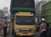 Ops Keselamatan Toba 2025, Unit Lantas Polsek Sunggal Tindak Truk Melebihi Muatan