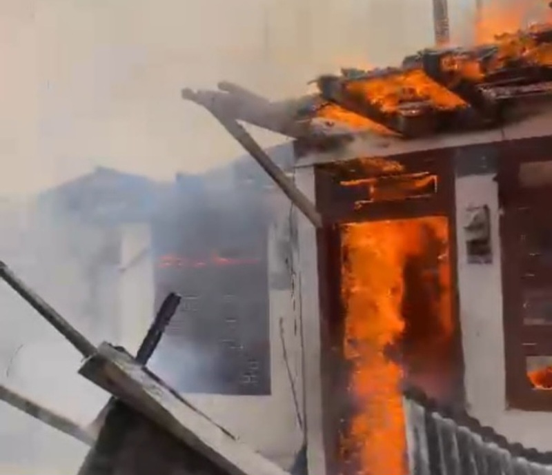16 Rumah Terbakar Di Ateuk Pahlawan Banda Aceh
