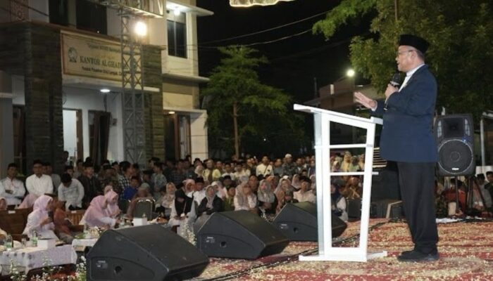 Mendikdasmen Abdul Mu’ti Apresiasi Peran Pesantren Ciptakan Generasi Berakhlak Mulia
