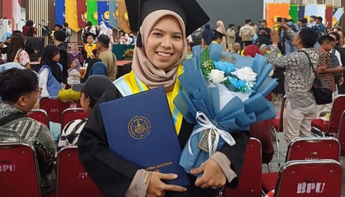 Aimmaturriyadiyah Hasibuan Kuliah Satu Tahun Raih IPK 3.53