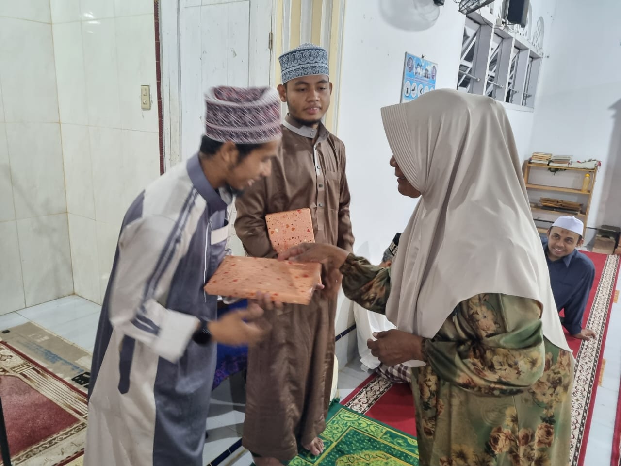 Berbagai Lomba Hiasi Acara Kenduri Khatam Quran Di Komplek BTN Ie Meulee Sabang