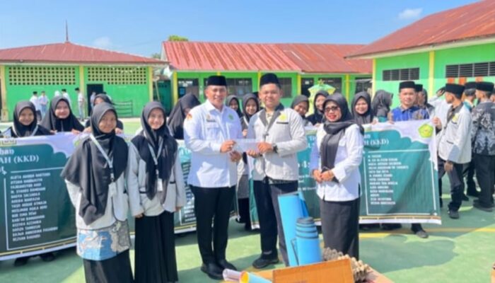 Kabid Penmad Lepas Tim Safari Ramadhan MAN 2 Langkat