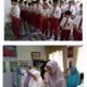 Para Murid SD Negeri 4 Lhokseumawe sedang mengerjakan Shalat Dhuha, Kamis (6/3). Selama Pendidikan Ramadhan, anak-anak dibiasakan mengerjakan Shalat Dhuha berjamaah. Waspada/Zainal Abidin