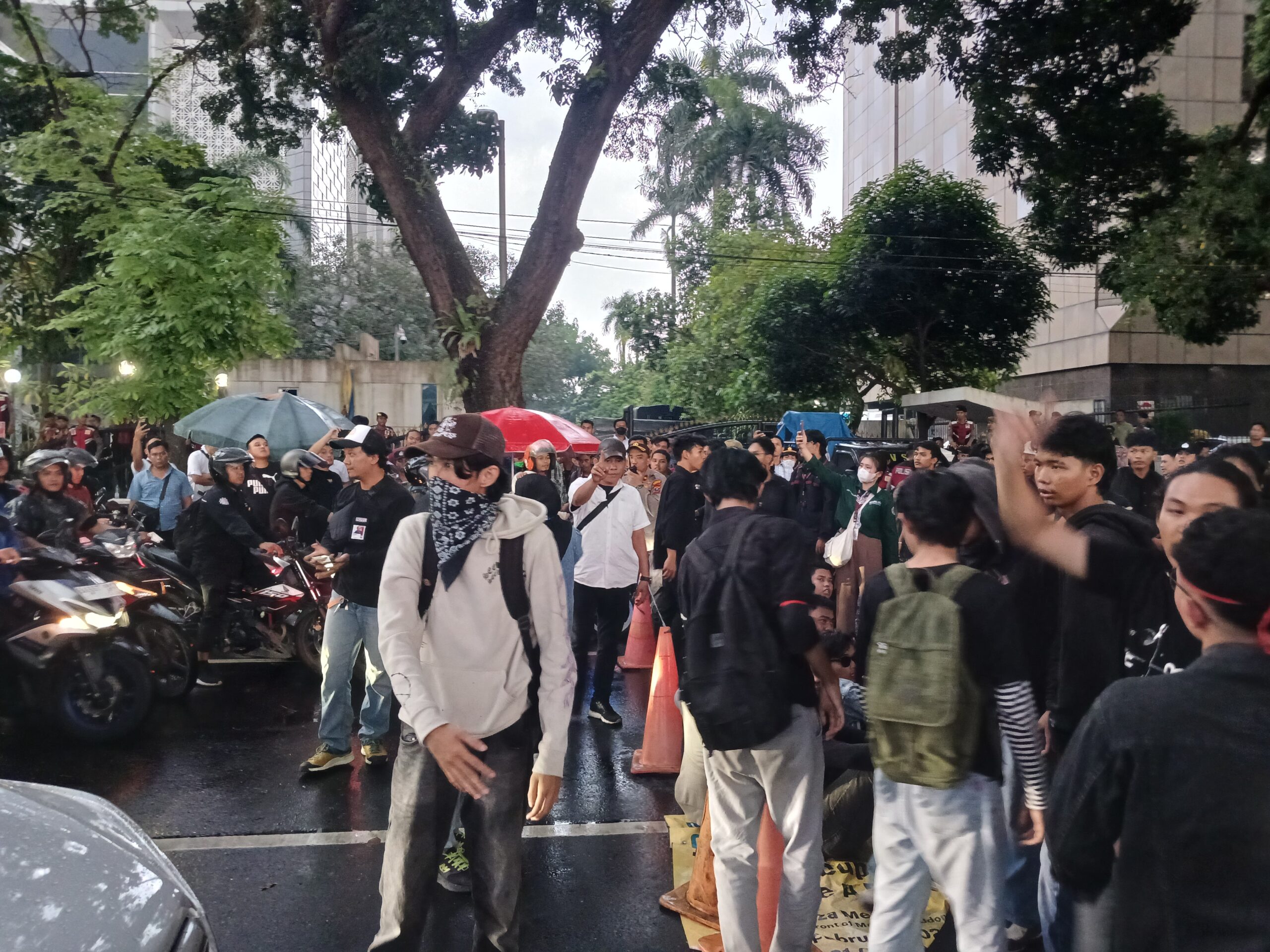 Kemacetan Terjadi Di Depan Gedung DPRD Sumut Saat Aksi Mahasiswa
