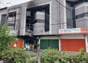 Sebuah Ruko Di Komplek Millenium Plaza Hangus Dilalap Api
