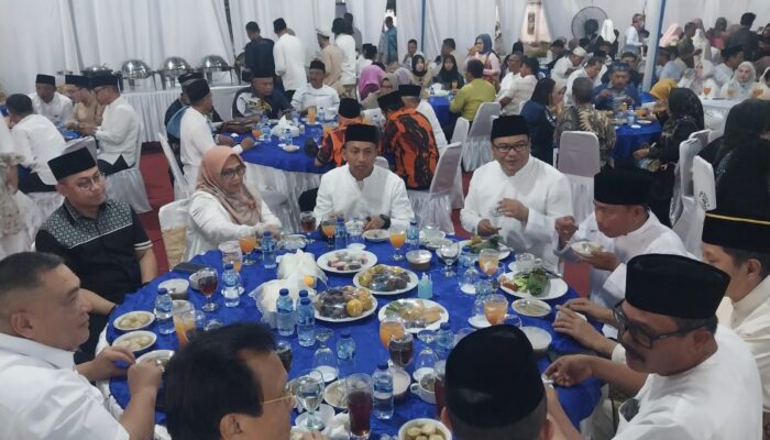Ribuan Masyarakat Padati Buka Puasa Bersama Bupati Dan Wabup Deliserdang