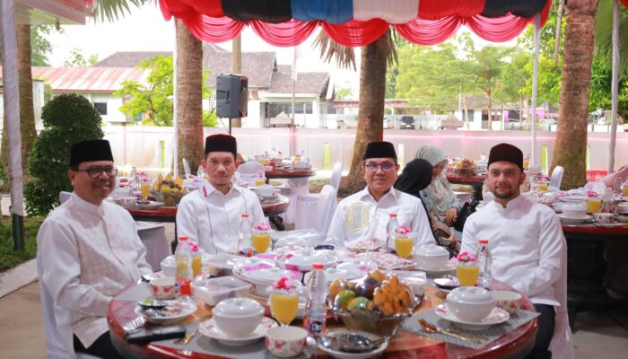 Bupati Tarmizi Undang Dua Mantan Pj Bupati Aceh Barat Buka Puasa Bersama ASN