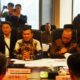 Wagub Aceh, Fadhlullah, SE, saat memberikan sambutan pada Forum Komunikasi Investasi dan Pembangunan Infrastruktur antara Pemerintah Aceh dengan Investor Tiongkok, yang diselenggarakan PT Global Invesment bersama PT Gotion Indonesia Materials di Gedung World Capital Tower, Jakarta, Senin, (3/3). (Waspada/Ist)