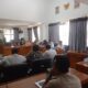 Kegiatan RDP Komisi I DPRK Aceh Tamiang terkait sengketa lahan antara masyarakat dengan PT Anugrah Sekumur, Selasa (4/3) di ruang Panggar DPRK.(Waspada/Yusri).