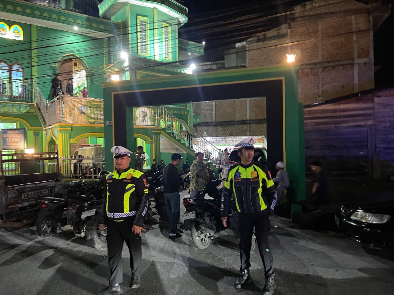 Polres Humbahas Patroli Pengamanan Sholat Tarawih