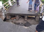 Jembatan Penghubung Antar Desa Di Abdya Putus Diterjang Banjir