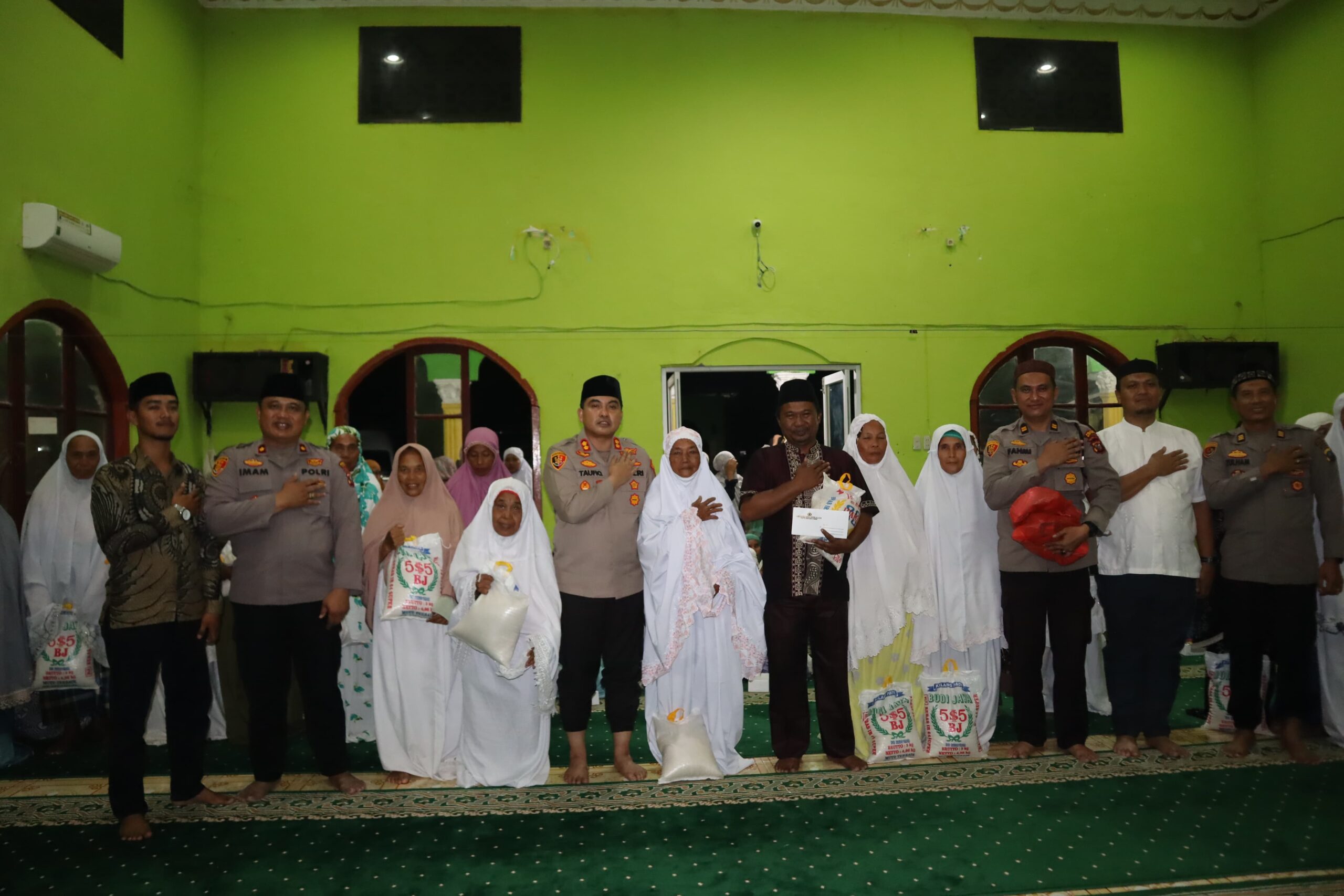 Safari Ramadan Kapolres Batubara Kunjungi Masjid Medang Deras Safari Ramadan Kapolres Batubara Kunjungi Masjid Medang Deras
