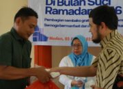 RSU Sufina Aziz Bagikan Sembako Gratis Untuk Para Pekerja dan Dhuafa di Sekitar RS