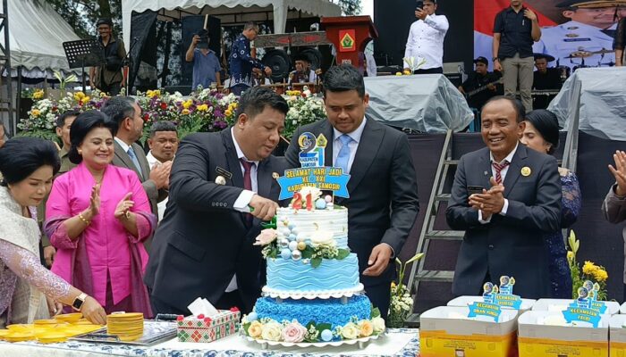 Hadiri Perayaan HUT Ke-21 Samosir, Gubsu Serahkan Rumdis Ke Pemkab