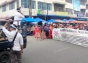 Pedagang Gedung IV Pasar Horas Blokir Jl Merdeka