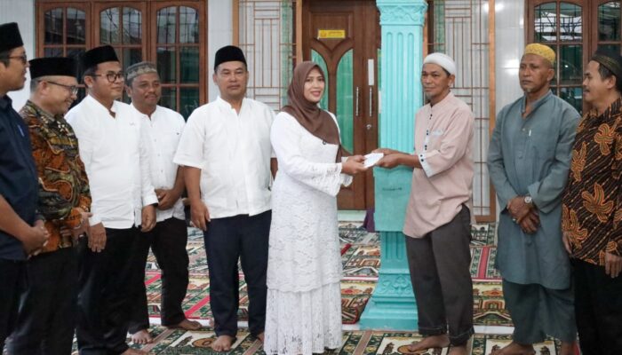 Wakil Wali Kota Dan Tim Ramadhan Perumda Tirtauli Bukber Di Masjid Al-Ikhlas