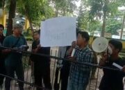Mahasiswa Sedulur Syah Afandin  Menggelar Aksi Di Kantor Dinas P&P Langkat 