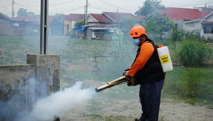 Dompet Dhuafa Waspada Dan BKM Musala Al Hijrah Fogging 250 Rumah Di Medan Krio Sunggal