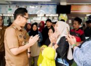 Rico Waas Minta Petugas Disdukcapil Beri Pendampingan Agar Masyarakat Tidak Bingung