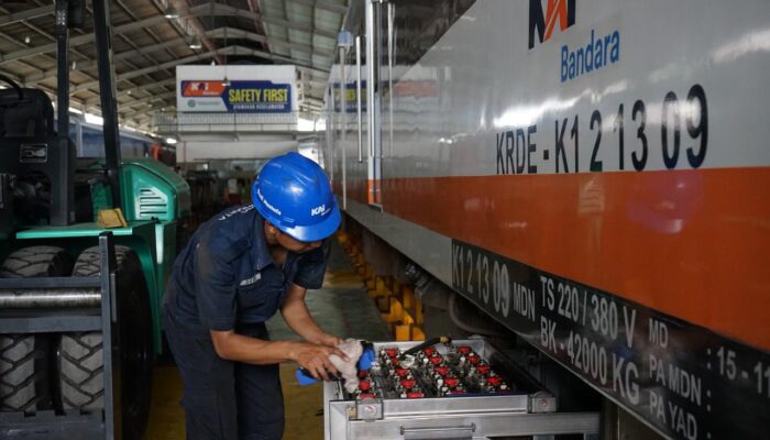 Mudik Lebaran, KAI Bandara Medan Siapkan 4 Trainset KRDE Woojin, 1 Lokomotif, 6 K3 Premium, 1 Kereta Pembangkit