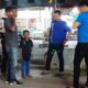 Wali Kota Langsa terpilih Jeffry Sentana bersama pihak kepolisian Polres Langsa dan orang tua M Ubaidillah, Selasa (11/3) malam. Waspada/Ist