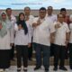 Wakil Wali Kota Pematangsiantar Herlina (lima kiri ) pose bersama Kepala Perwakilan BKKBN Provsu Fatmawati (empat kiri) dan lainnya saat mewakili Wali Kota Wesly Silalahi dalam rapat Tim Percepatan Penurunan Stunting (TPPS) aksi delapan konvergensi (reviu kinerja stunting) 2025 di gedung serbaguna Pemko, Jl. Merdeka, Rabu (12/3).(Waspada-Ist).