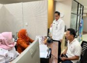 Rico Waas Sidak Mal Pelayanan Publik Soroti Keterbatasan Blangko e-KTP Dan Disiplin Petugas