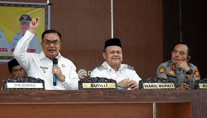 Bupati Agara Ajak Kades Bersatu Perangi Narkoba
