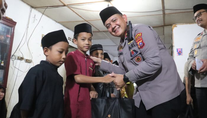 Kapolres Langkat Buka Puasa Dan Berbagi Bersama Anak Yatim
