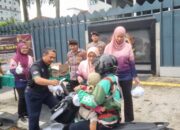 Konjen Malaysia Bagikan Takjil, Diplomasi Lewat Bubur Lambuk Di Medan