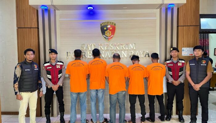 Reskrim Polres Nagan Raya Serahkan 5 Tersangka Dan BB Illegal Mining Ke JPU