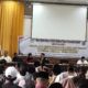 Bupati Salim Fakhry saat menanggapi keluhan masyarakat Desa Pulonas dan masyarakat Desa Pulonas Baru soal jalan Raja Bintang yang ditutup. Waspada/Seh Muhammad Amin