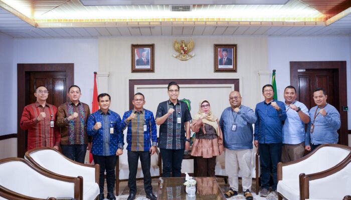 Rico Waas Minta Rumah Sakit Layani Pasien BPJS Dan UHC Dengan Baik