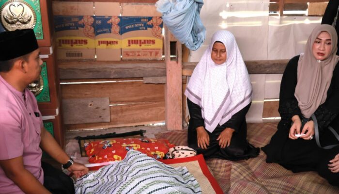 Tangis Marlina Melepas Kepergian Juru Mudi Pribadi