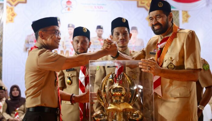 Mualem Tutup MTR Aceh Barat, Juara Umum Kwarcab Aceh Besar
