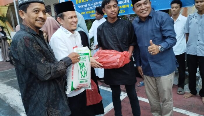 SMAN 15 Adidarma Bagikan Paket Sembako Bagi Siswa Keluarga Kurang Mampu