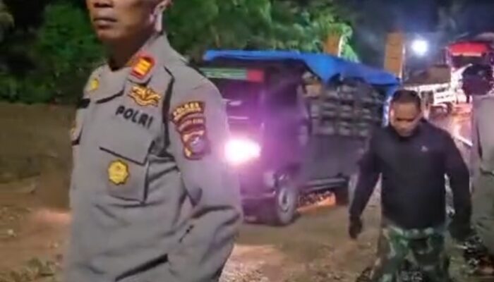 Pasca Tertimbun Longsor, Akses Jalan P.Siantar – Parapat Bisa Dilalui Dengan Sistem Buka Tutup