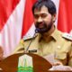 Gubernur Muzakir Manaf, memberikan sambutan serta meluncurkan Instruksi Gubernur Aceh Nomor 1 Tahun 2025 tentang Shalat Fardhu Berjamaah dan Mengaji serta Gerakan Aceh Berwakaf di Anjong Mon Mata, Banda Aceh, Senin (17/3). (Waspada/Ist)