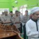 Terlihat personel Polres Binjai sedang melaksanakan sholat Ghaib di Masjid Al Ikhlas Polres Binjai.(Waspada/ Ist)