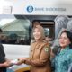Wakil Wali Kota Pematangsiantar Herlina mengunjungi stand penukaran uang rupiah dan lainnya di lapangan Adam Malik, Selasa (18/3).(Waspada-Ist).