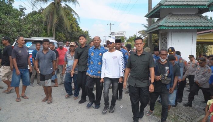 Bupati Langkat Temui Pendemo, Tegaskan Komitmen Perbaikan Jalan Di Selesai